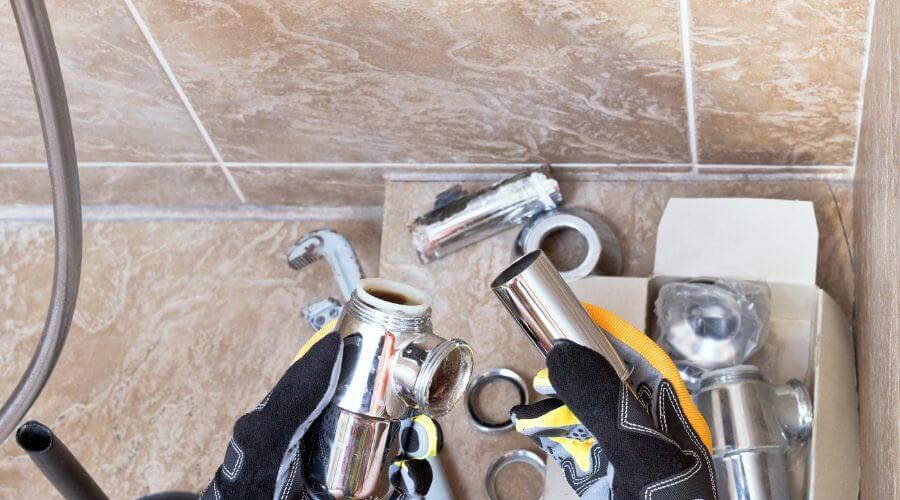 Professional gutter cleaning in Owaneco, IL
